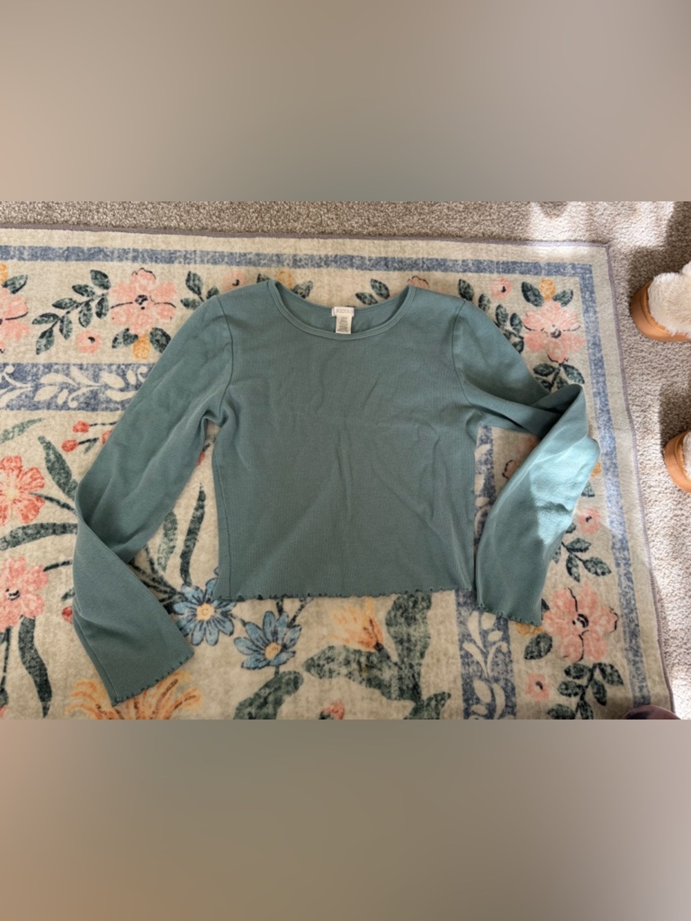 Bozzolo Ribbed Long Sleeve Crop Top in Sage